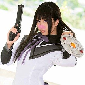 乙アリスが暁美ほむらのコスプレをしてハメ潮セックスをする！